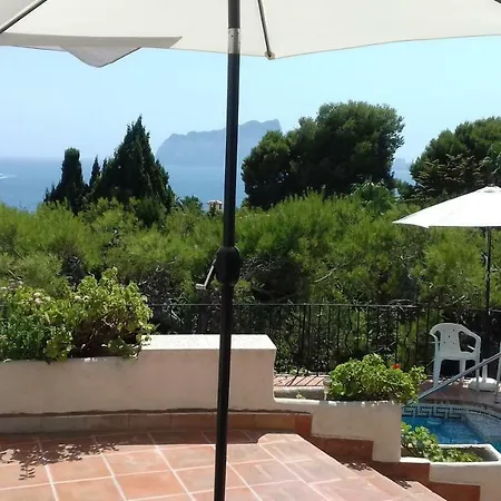 Capblanc -firstline Bed & Breakfast